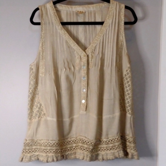 POL Tops - POL sleeveless shirt